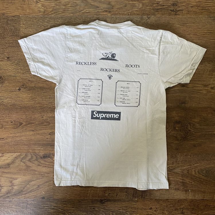 Supreme T-shirt